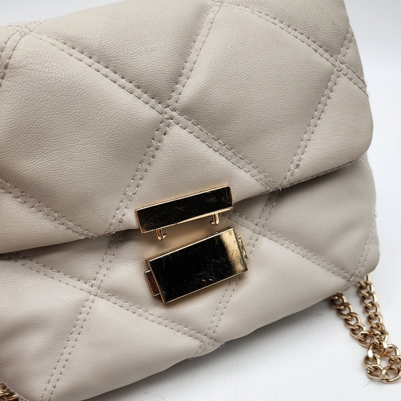 H&M Quilted Purse - Ivory with Gold Chain - Picture 5 of 5